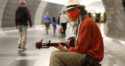 В московском метро возобновились выступления музыкантов
