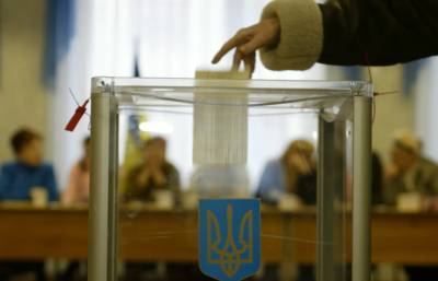 Украинские школьники могут получить дополнительные каникулы из-за местных выборов