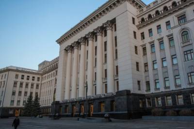 Нардеп: Под Офисом президента в Киеве нашли гранату, улицу перекрыли