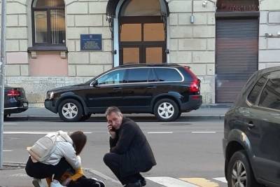 Подросток на самокате попал под машину на Боровой улице