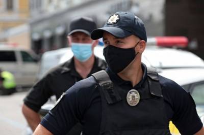 Украинская полиция задержала мужчину с гранатой у офиса президента