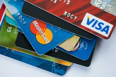 Эксперты оценили пользу страховки для защиты банковских карт