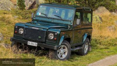 Стали известны цены на новый Land Rover Defender в России
