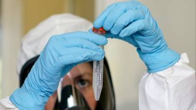 Россия не планирует закупать иностранные вакцины против COVID-19