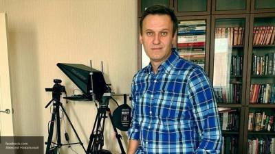 Медикам удалось поговорить с Навальным о событиях перед комой