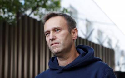 Алексей Навальный полностью пришел в сознание. К его палате приставили усиленную охрану