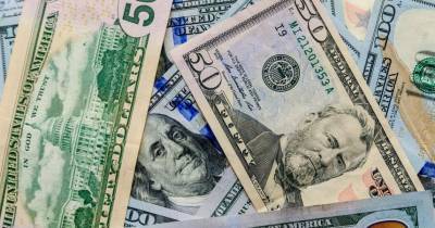 Открытие межбанка: Доллар подешевел на 2 копейки