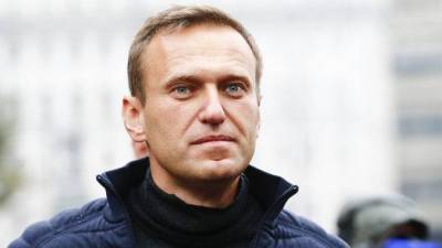 Алексей Навальный пришел в себя — и он помнит события перед тем, как ему стало плохо в самолете