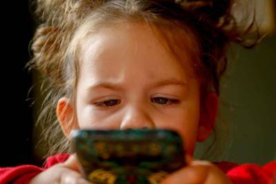 В Роскачестве назвали лучшие сервисы для контроля за интернет-жизнью детей