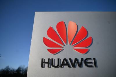 Huawei лишится поставок дисплеев от LG и Samsung
