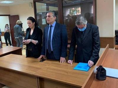 Дважды уволенный адвокат Пашаев рассказал, когда закончилась его работа с Ефремовым