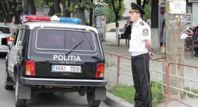 Молдавская полиция вызвала полицию, чтобы усмирить дебошира