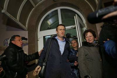 Навальный пришел в себя и вспомнил события до «отравления»