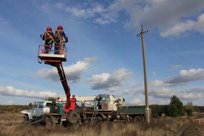 Специалисты "Россети Центр Воронежэнерго" с начала года отремонтировали свыше 1700 километров ЛЭП
