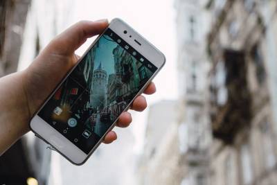 Huawei начнет устанавливать на смартфонах собственную операционную систему