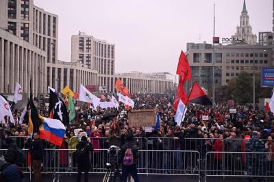 В Кремле не считают массовые акции протеста знаком недоверия президенту