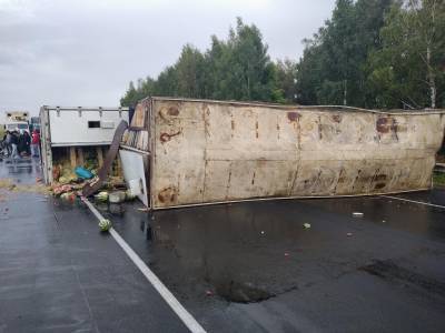 В Ряжском районе опрокинулся грузовик с арбузами, есть пострадавшие