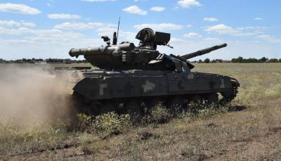 На юге Украины состоялись учения танковых и десантно-штурмовых подразделений ВСУ: фото