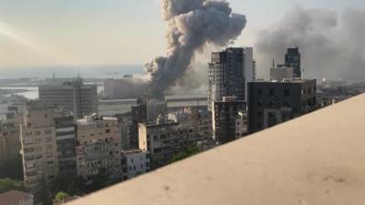 В порту Бейрута начался сильный пожар