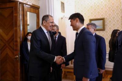 Глава МИД Киргизии: Россия оказала всестороннюю помощь в борьбе с вирусом