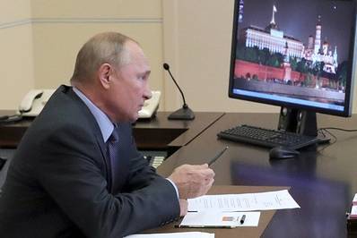 Путин: безработица в РФ остается на достаточно высоком уровне