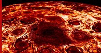 Астрономы раскрыли тайну циклонов Юпитера
