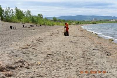 Читинцев позвали убирать мусор на берегу озера Кенон