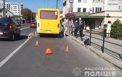 В Тернополе мужчина на моноколесе погиб под колесами маршрутки