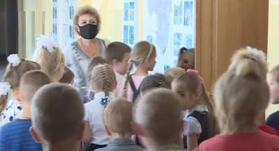 Могут посадить на три года: в украинских школах вводят суровое наказание за несоблюдение карантина