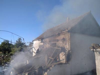 В селе в Николаевской области в доме взорвался газовый баллон, здание загорелось