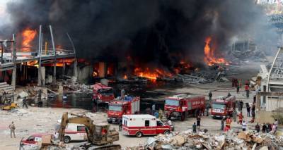 Мощный пожар в порту Бейрута усилился - новые подробности и фото