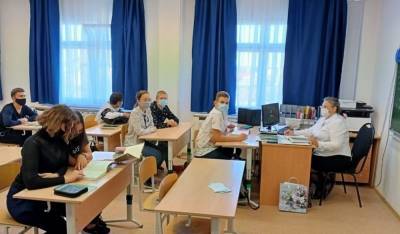 На Ямале 26 учеников школ заболели коронавирусом