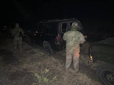 На Луганщине возле границы с РФ со стрельбой пограничники задержали пьяную компанию