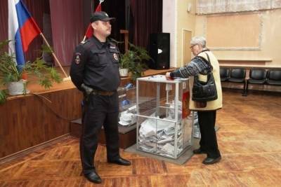 Три дня в особом режиме: в дни голосования порядок на костромских избирательных участках будут охранять 1000 полицейских и сотрудников Росгвардии