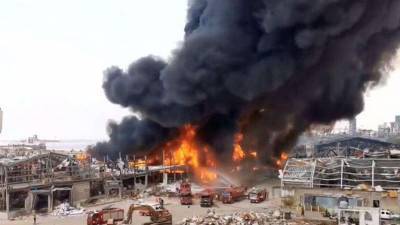 Крупный пожар произошёл в порту Бейрута. Власти страны считают, что это мог быть поджог
