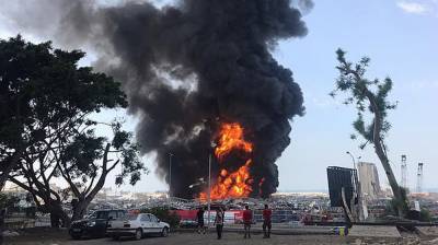 В Бейруте снова в порту пожар, горит склад нефти