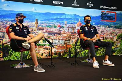 Максим Ферстаппен - Александер Элбон - Пресс-конференция гонщиков Red Bull Racing - f1news.ru