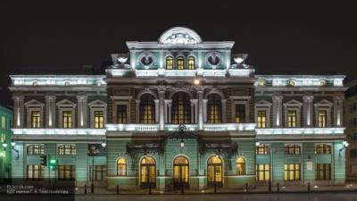 Посетителям театров в Петербурге придется соблюдать ряд новых правил