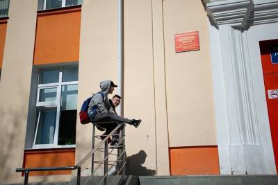 В Екатеринбурге в лицее № 12 в драке пострадал ребенок. Полиция проводит проверку