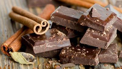 Роспотребнадзор рассказал о безопасном для здоровья потреблении шоколада