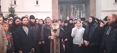 Экс-схиигумен Сергий назвал отлучение от церкви «смертным приговором» и пригрозил гостям