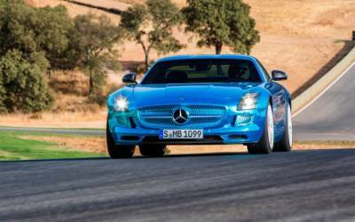 Mercedes-Benz выпустит полностью электрический спорткар