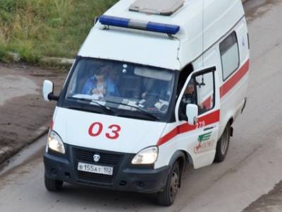 В Башкирии пассажирку перевернувшейся машины зажало в салоне