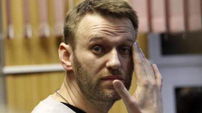Подозреваемую СМИ в отравлении Навального Марию Певчих ищет полиция