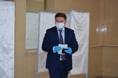 Александр Афанасьев проголосовал на выборах нового созыва Липецкого горсовета