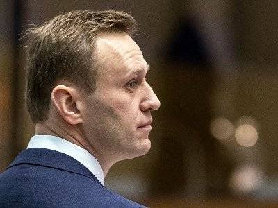 Одна из сопровождающих Навального в поездке по регионам уклонилась от дачи показаний и вылетела в ФРГ