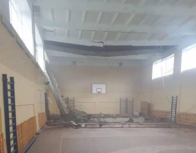 Прокуратура Башкирии проверит обрушенный потолок в городской школе