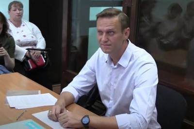 Полиция выяснила, где ел Навальный перед посадкой в самолет