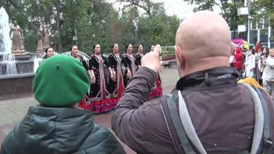 Гаскаровцы исполнили танец «Семь девушек» на закрытии одноименного фонтана в Уфе