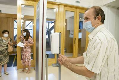 В России за сутки коронавирусом заболели 5,5 тысячи человек
